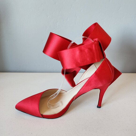 Aminah Red Bow Pumps "EUC" - Picture 12 of 16